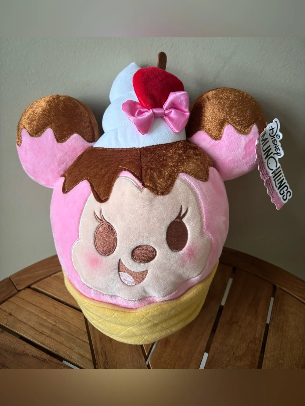 NWT Disney Munchlings Minnie Mouse Waffle Ice Cream Sundae Plush Stuffed Animal